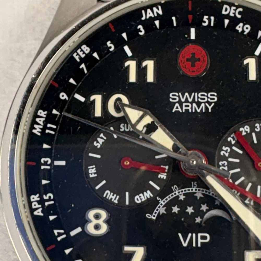 Victorinox Swiss Army Odyssey VIP Moon Phase 39mm Quartz‎ Men's Watch - Picture 5 of 12